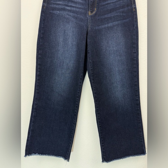 Judy Blue High Rise Wide Leg Crop Jeans Raw ahem Dark Wash JB82517DK Size 9/29 - Picture 5 of 13